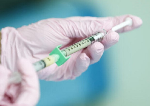 Vaccino e rapporti di lavoro: stiamo andando verso l’obbligo?