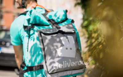 Deliveroo e Uber condannate a versare milioni all’Inps e all’Inail per i rider