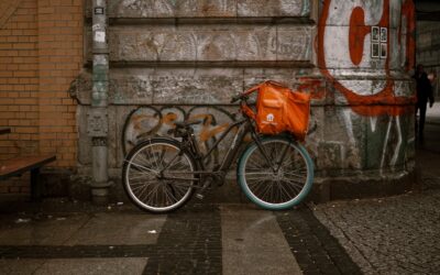 Novità inquadramento dei rider: salario minimo e assicurazione per autonomi
